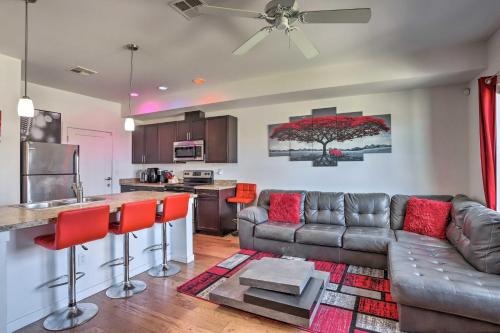 Spacious Denver Townhome Less Than half Mi to Central Park! in Denver, USA