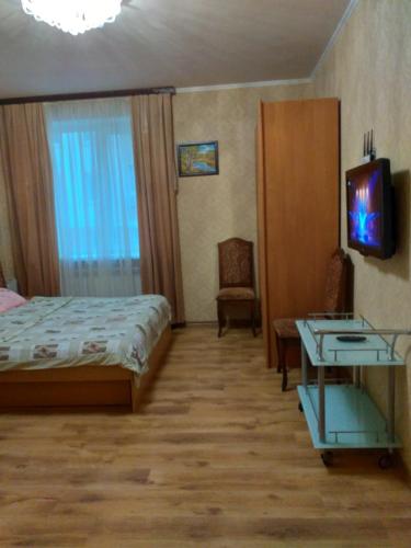 Затишна, домашня 43м в тихому зеленому місці Поруч Центральний парк Університет, Irpín (foto 7)