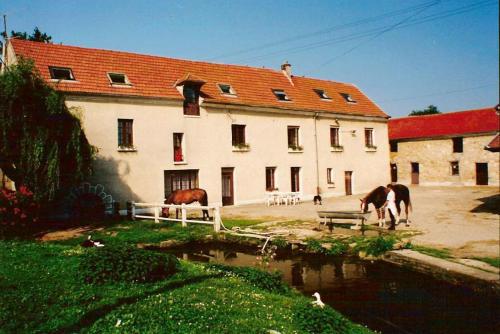 Maison spacieuse à Viarmes avec grand jardin et climatisation cottage Luzarches
