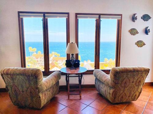 Sunrise Bliss Villa, Avalon