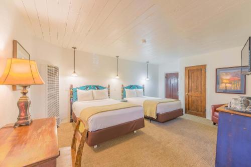 2 double beds