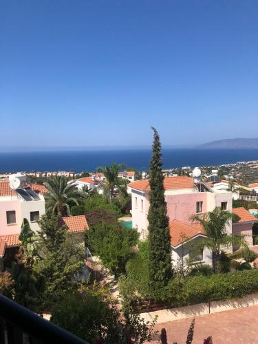 2BR home with stunning sea and mountain views