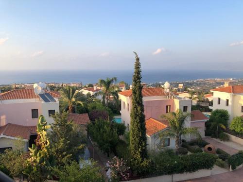 2BR home with stunning sea and mountain views