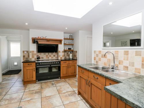 A szálláshely kívülről, Somerset House in Othery