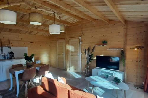 Chalet 1 chambre 2-4 personnes - Location, gîte - Villainville