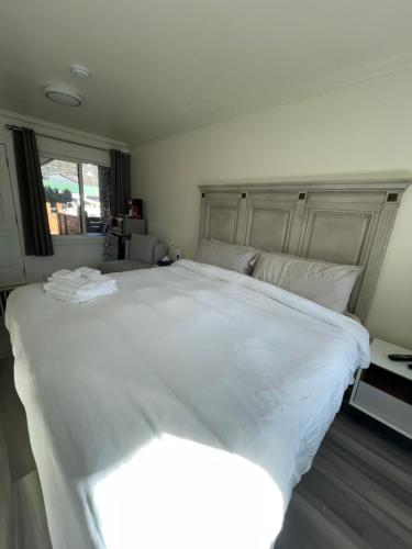 1 queen bed