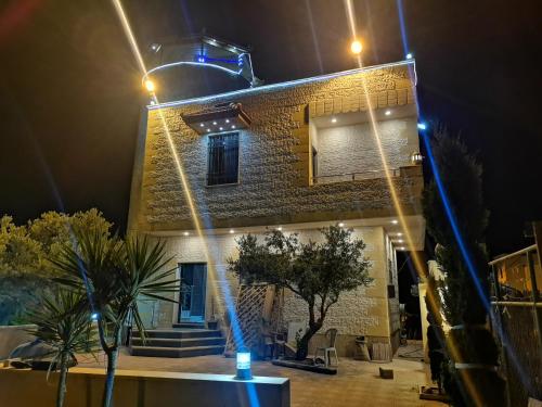 Exterior view, Top "OverView" Resort اطلالة القمة in Ajloun