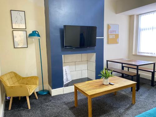 JETSON HOUSE - LUXURY 4-BED WITH KING SIZE BEDROOM Near Etihad gîte à louer Openshaw