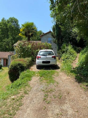 Maison située au Val de Baubère, petite vallée à coté du village de Seix