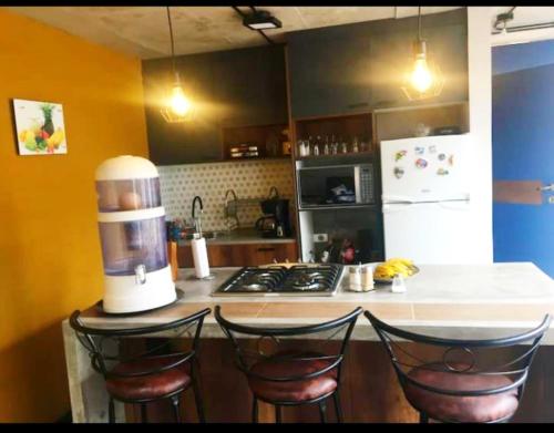 ห้องครัว, Hogar de Adriane Bed and breakfast cerca al aeropuerto in ปูเอมโบ