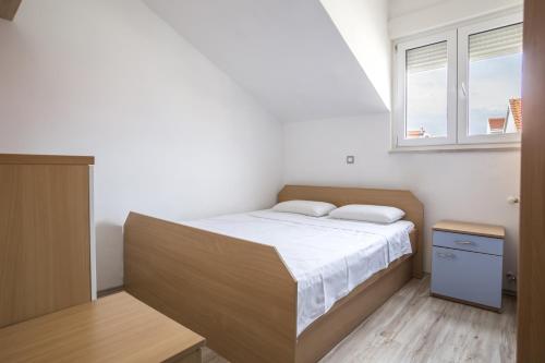Apartments with a parking space Split - 12252 - image 6
