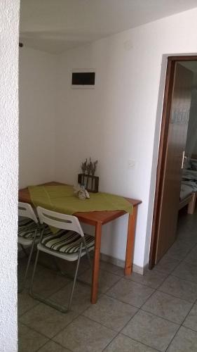 Apartments with a parking space Murter - 12299 - image 4