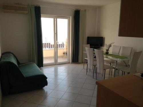 Apartments with a parking space Podgora Makarska - 12306 - image 8