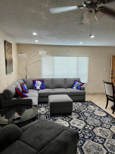 Lovely Berryman Ave Apartment