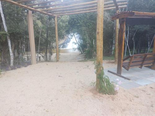 CASA DE CAMPO Banheira, Lareira e Cachoeira