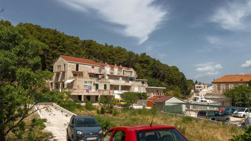  Apartments by the sea Povlja, Brac - 12352 in Povlja