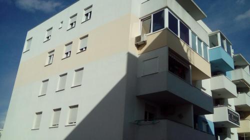 Apartments with WiFi Split - 12357 - image 3