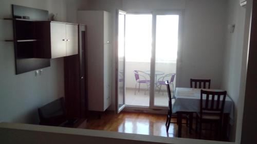 Apartments with WiFi Split - 12357 - image 8