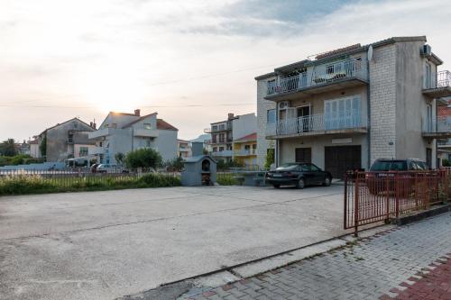 Apartments with a parking space Kastel Kambelovac, Kastela - 12369 – khách sạn tại Kastel Kambelovac