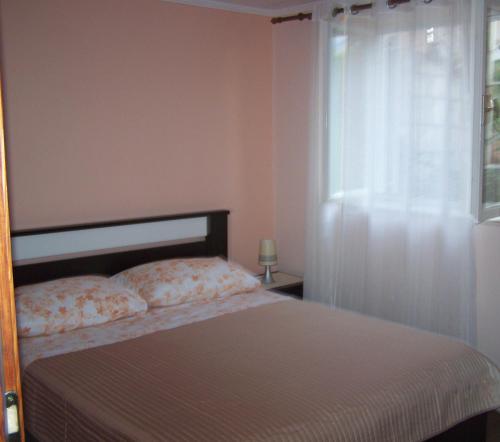 Apartments with a parking space Korcula - 12385 - image 6