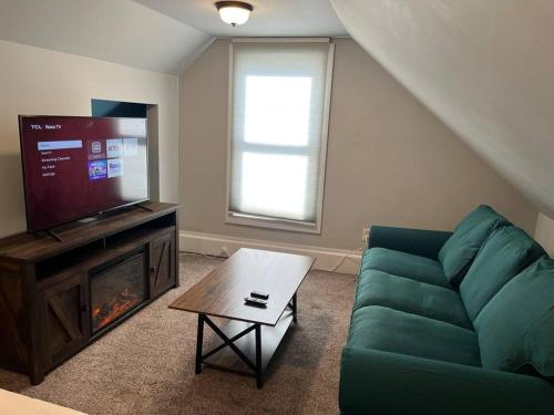 Main, Three Bedroom House in Historic Loveland in Loveland, USA