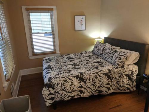 Ohio Ave 3 bed house Historic Downtown Loveland in Loveland, USA