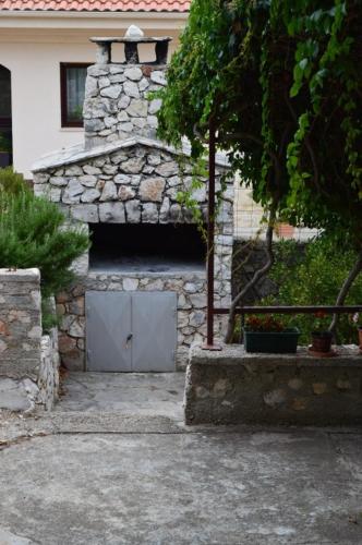 Apartments with a parking space Bilo Primosten - 12434 - main image