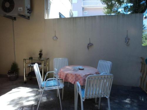 Apartments by the sea Primosten - 12427 - image 7