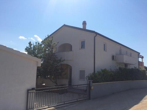  Apartments with a parking space Seline, Paklenica - 12460 in Seline