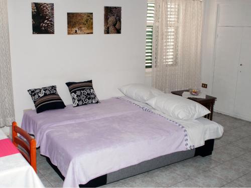 One-Bedroom Apartment with Sea View image 10