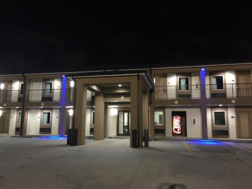 Paradise Inn & Suites - 출입구