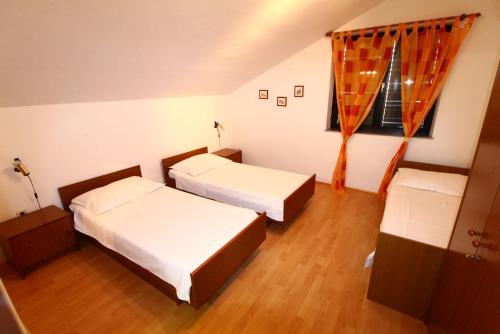 Apartments with a parking space Tribunj Vodice - 12529 - image 13