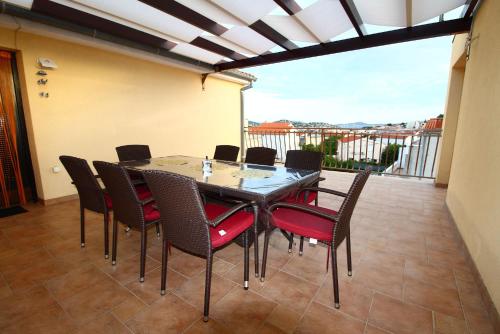 Apartments with a parking space Tribunj Vodice - 12529 - image 3