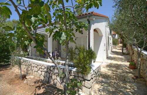  Apartments by the sea Mandre, Pag - 12567 in Mandre