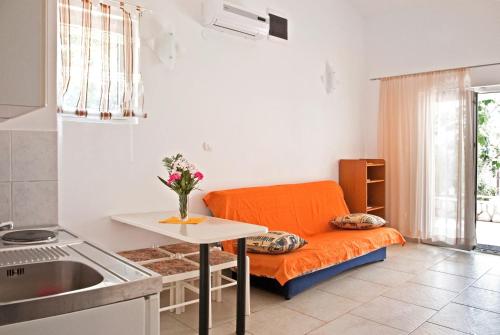 Apartments by the sea Mandre Pag - 12567 - image 11