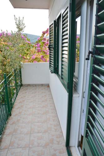 Apartments by the sea Poljica Trogir - 12653 - image 6