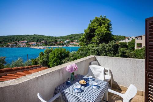 Apartments by the sea Zdrelac Pasman - 12662 - image 9