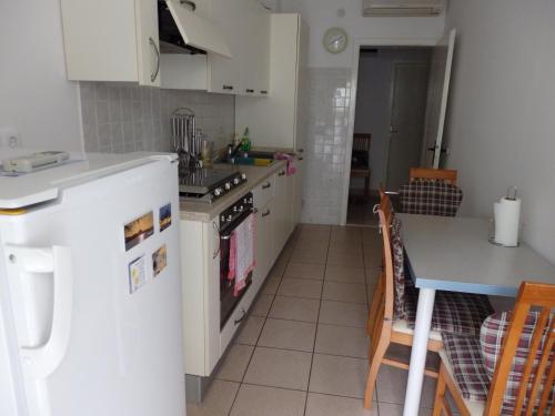 Apartments by the sea Podgora Makarska - 12669 - image 4
