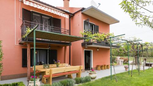 Holiday house with a parking space Valica Umag - 12681 