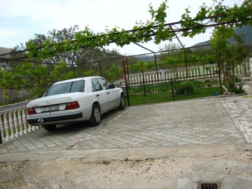 Apartments with a parking space Kastel Stari Kastela - 12691 - image 10