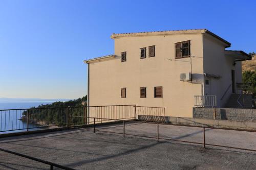  Apartments by the sea Stanici, Omis - 12723 in Omiš