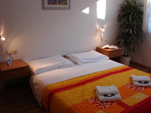 Family friendly apartments with a swimming pool Pag - 12795 - image 10