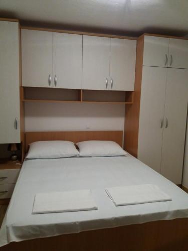 Apartments with a parking space Podgora Makarska - 12807 - image 5