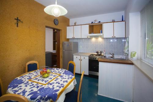 Apartment Podgora 12816a - image 10