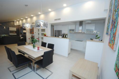 ห้องครัว, Family friendly house with a swimming pool Mlini, Dubrovnik - 12828 in ซาฟเรลเย