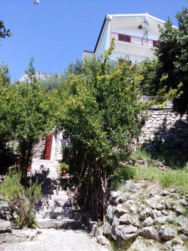 Apartments by the sea Zaostrog, Makarska - 12935