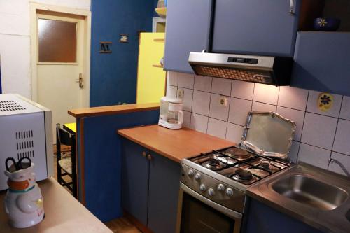 Apartments with WiFi Pula - 12944 - image 8