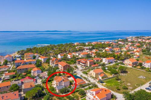 Apartments with a parking space Privlaka, Zadar - 12989 - Location saisonnière - Privlaka