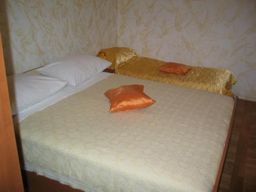 Three-Bedroom Apartment with Terrace image 5