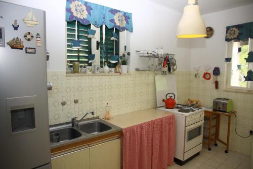 Seaside holiday house Postira Brac - 13001 - image 11